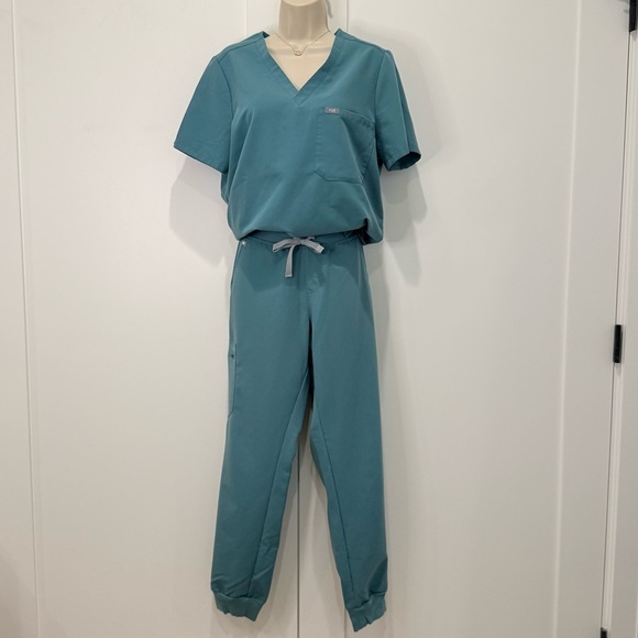 Figs Hydrogreen Scrub Set Catarina Scrub Top Zamora Jogger Pants Large Nurse - Picture 5 of 14